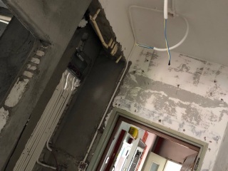 强、弱电路穿线施作