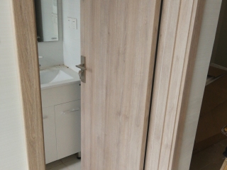 套装门、踢脚线安装