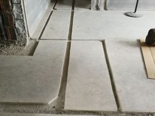水、电管开槽施工