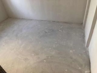 地砖铺贴及地面找平施作