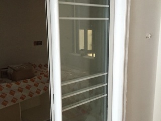 成品门及墙纸铺贴