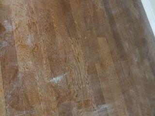 实木复合地板铺设