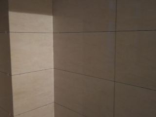 厨房、卫生间墙砖施作