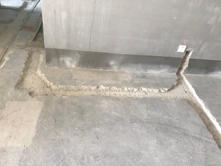 水、电管开槽施作