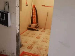 地砖铺贴及地面找平施作
