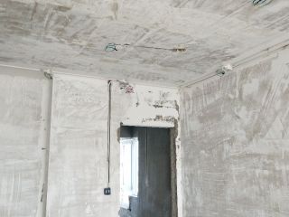 水、电管开槽施作