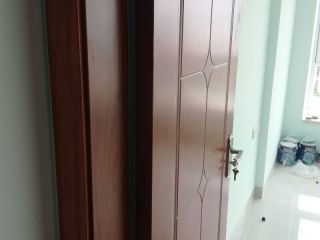 成品门及墙纸铺贴