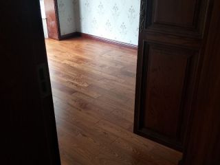 成品门及墙纸铺贴
