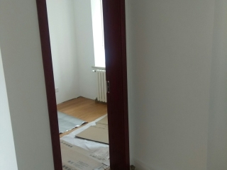 套装门、踢脚线安装