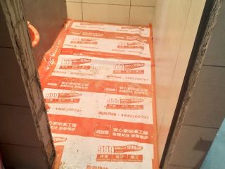 地砖铺贴及地面找平施作