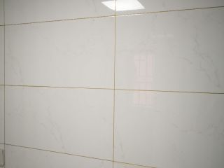 厨房、卫生间墙砖施作