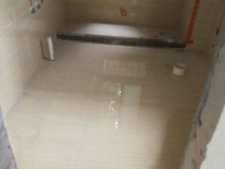 地砖铺贴及地面找平施作