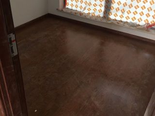 实木复合地板铺设