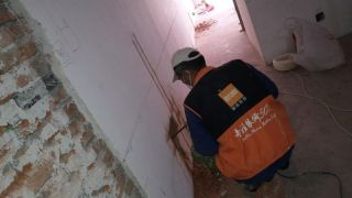 水、电管开槽施作
