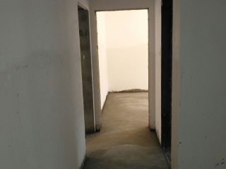 地砖铺贴及地面找平施作