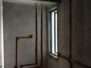 水、电管开槽施作