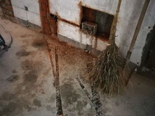 水、电管开槽施作