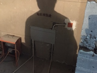 水、电管开槽施作