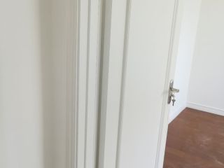 套装门、踢脚线安装