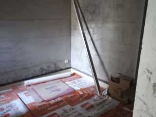 厨房、卫生间墙砖施作