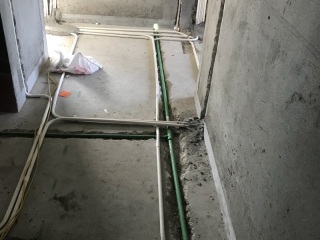 水、电管开槽施作