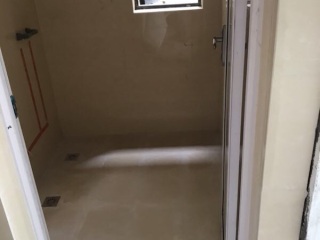 地砖铺贴及地面找平施作
