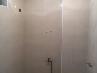 地砖铺贴及地面找平施作