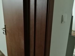 套装门、踢脚线安装