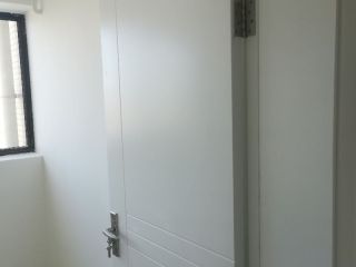 成品门及墙纸铺贴