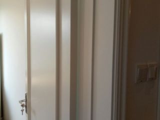 套装门、踢脚线安装