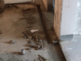 水、电管开槽施工