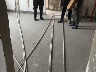 强、弱电路穿线施作
