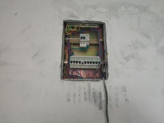 强、弱电布管，穿线施作