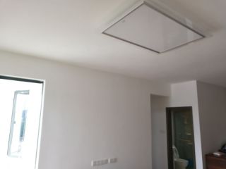 现场背景墙及隔墙施作