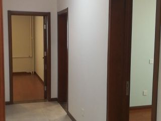 成品门及墙纸铺贴