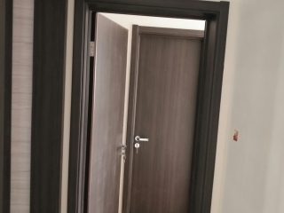 套装门、踢脚线安装