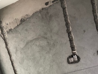 水、电管开槽施工