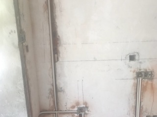 水、电管开槽施作