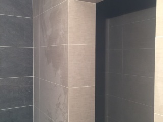 厨房、卫生间墙砖施作