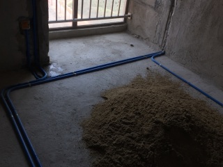 强、弱电路穿线施作