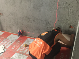 地砖铺贴及地面找平施作