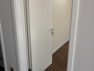 成品门及墙纸铺贴