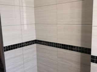 厨房、卫生间墙砖施作