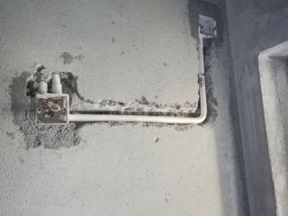 水、电管开槽施工