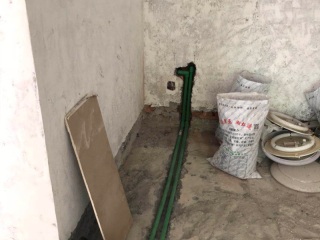 水、电管开槽施作