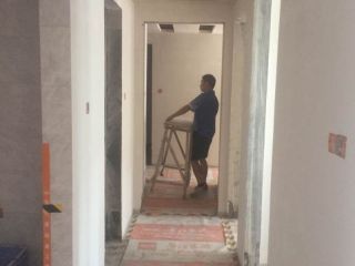 墙、顶面腻子批嵌