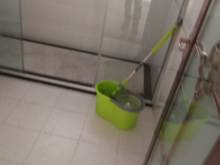 成品门及墙纸铺贴