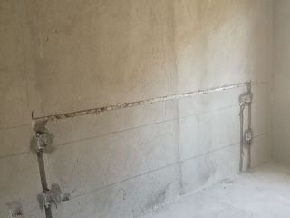 水、电管开槽施作