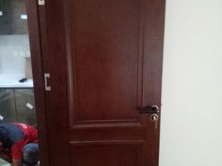 成品门及墙纸铺贴