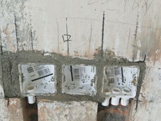 水、电管开槽施作